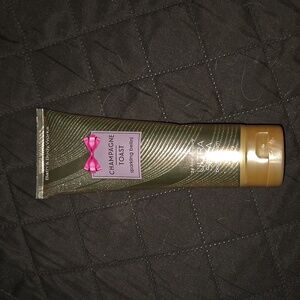 Champange toast- sparkling bellini body cream NWT